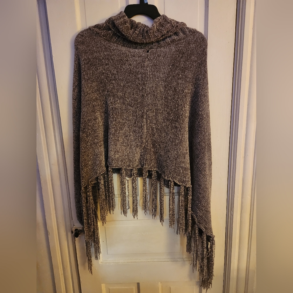NWT Britts Knitts Gray Cowlneck Sweater Poncho